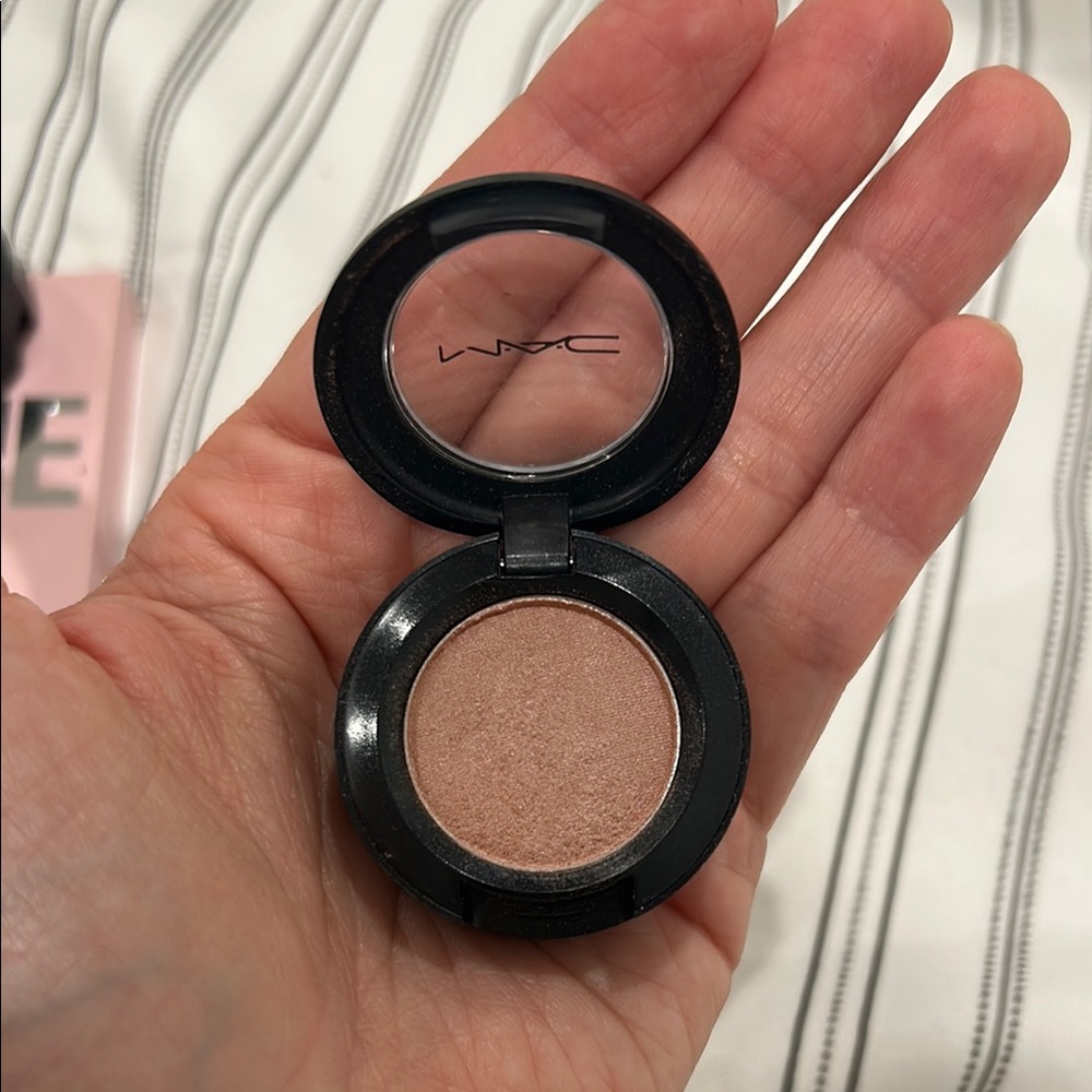 MAC Cosmetics JEST Eyeshadow